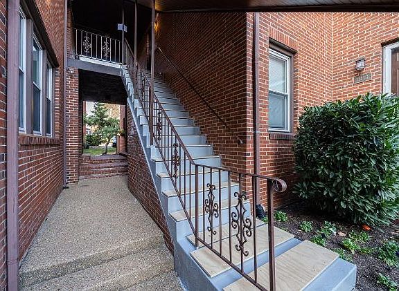 4th image of 1147 N Utah St