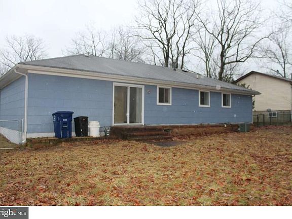 3rd image of 38 Jackson Ave