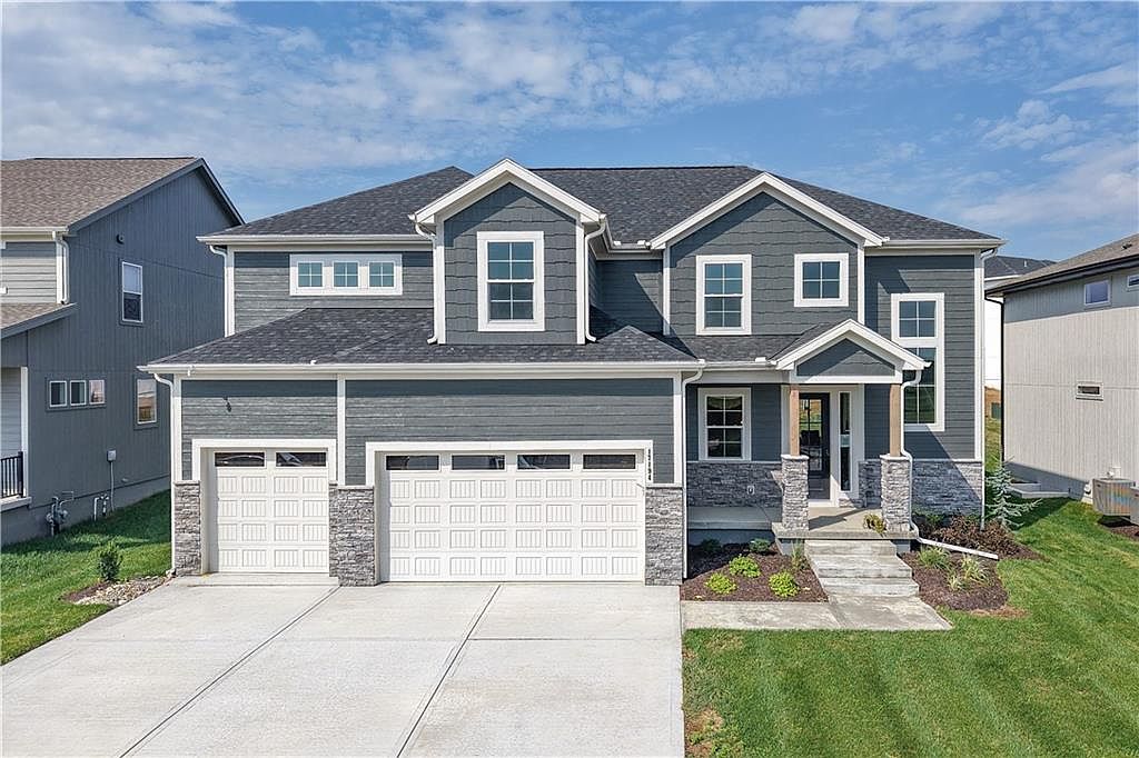 17194 S Heatherwood St, Olathe, KS 66062 | Zillow