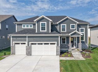 17174 S Laurelwood St, Olathe, KS 66062