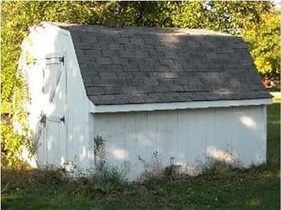 2nd image of 267 E Grove St