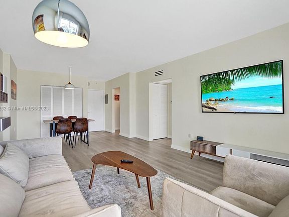 5th image of 400 Kings Point Dr APT 1016