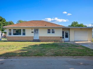 6 Dirksen Ct, Pekin, IL 61554