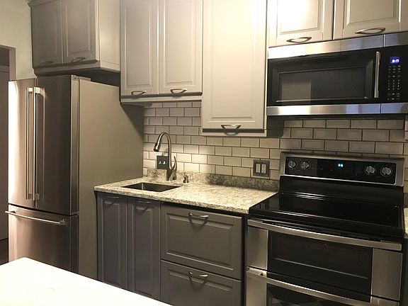 5th image of 13 Strawberry Bank Rd APT 18