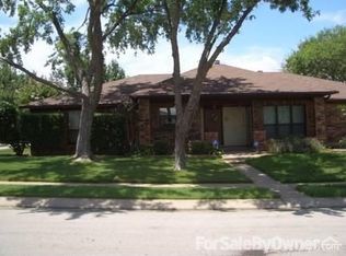2301 Aquaduct Dr, Bedford, TX 76022