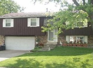 870 Bunker Hill Dr, Bourbonnais, IL