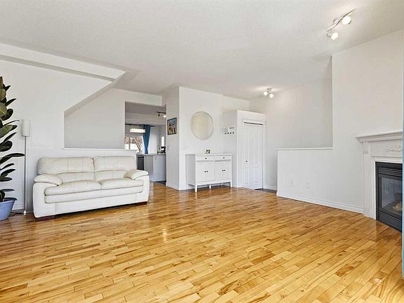 4th image of 82 SE Country Hills Gdns NW