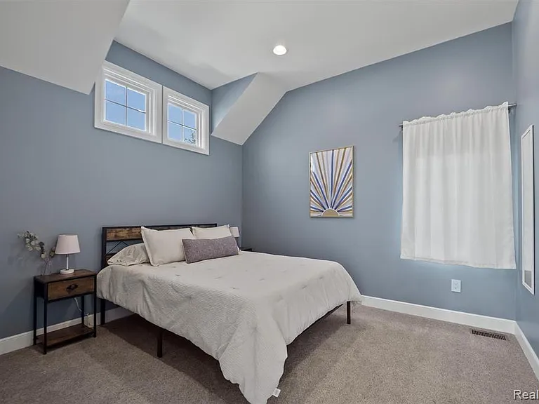 1400 Holland St — Photo 33