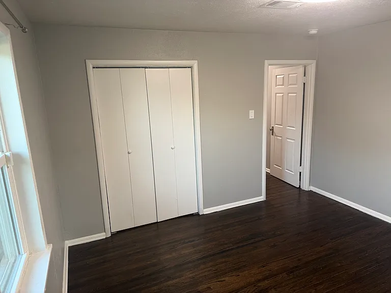 5409 Fursman Ave — Photo 15