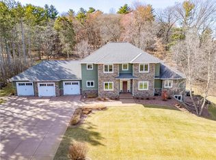 4565 Meadowbrook Ct, Eau Claire, WI 54701