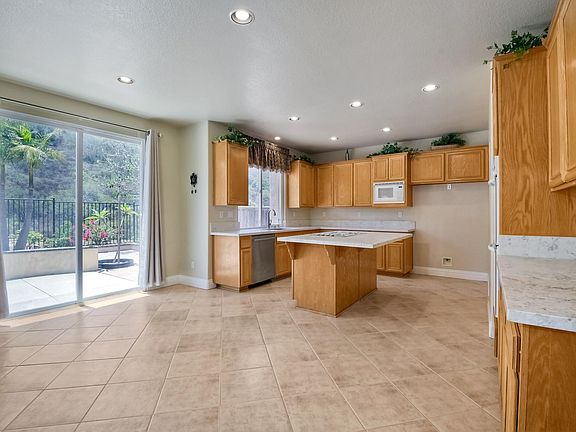 3rd image of 13585 Shoal Summit Dr