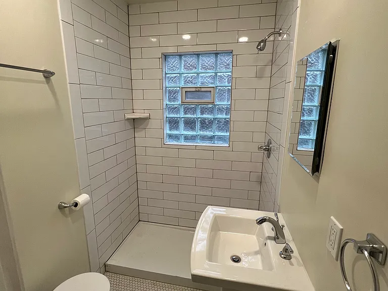 1412 Yarmouth Ave #1 — Photo 6