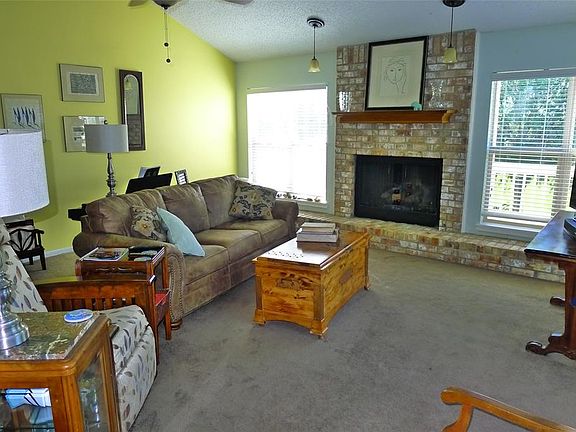 2nd image of 229 Twin Lakes Blvd W