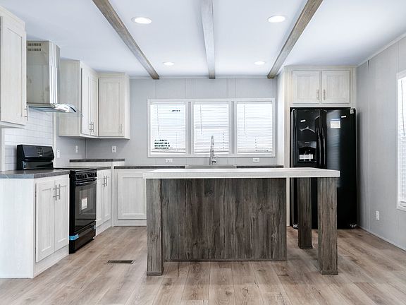 2nd image of 3300 Killingsworth Ln Lot 19