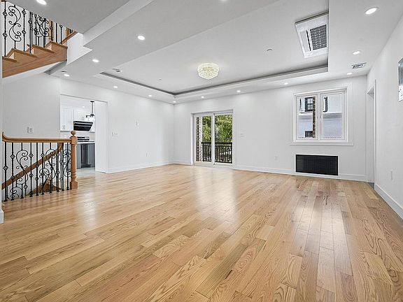 2nd image of 3235 164th St Unit 1