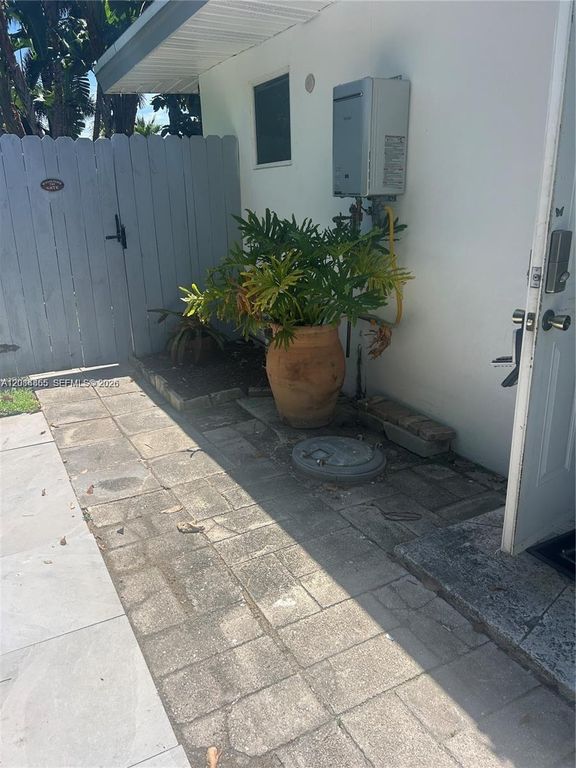 1320 NE 27th Ave #3, photo 5