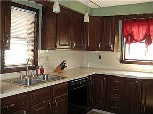 5th image of 259 Danbury Dr