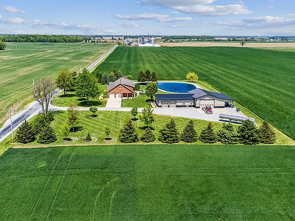 3rd image of 10326 Township Road 179