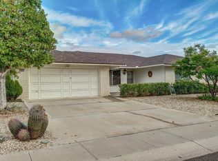 10402 W Edgewood Dr, Sun City, AZ 85351