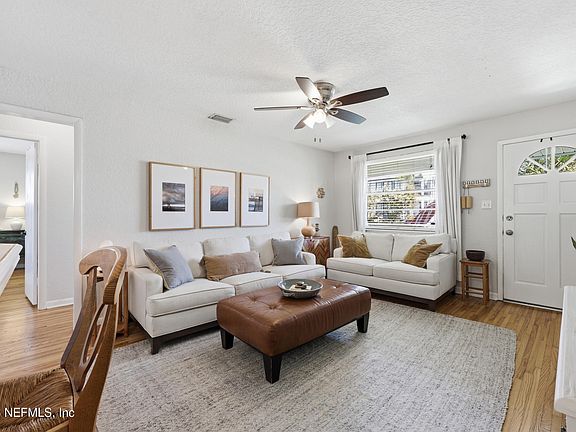 4th image of 218 19TH Avenue N #1-4