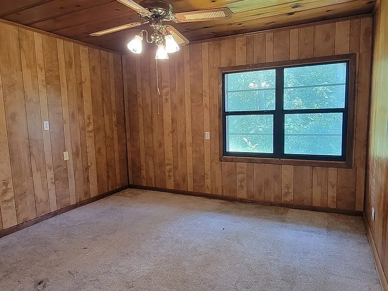670 Arrowhead Ln — Photo 10