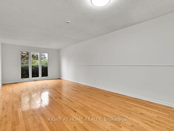 4th image of 99 Craig Henry Dr