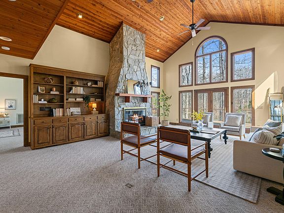 3rd image of 4070 Swannie Coble Rd