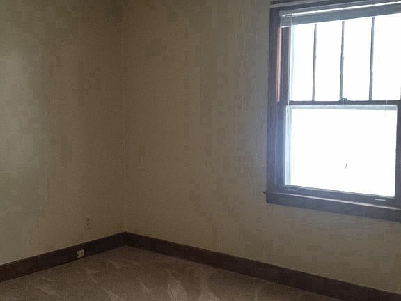 5th image of 487 25th St #2