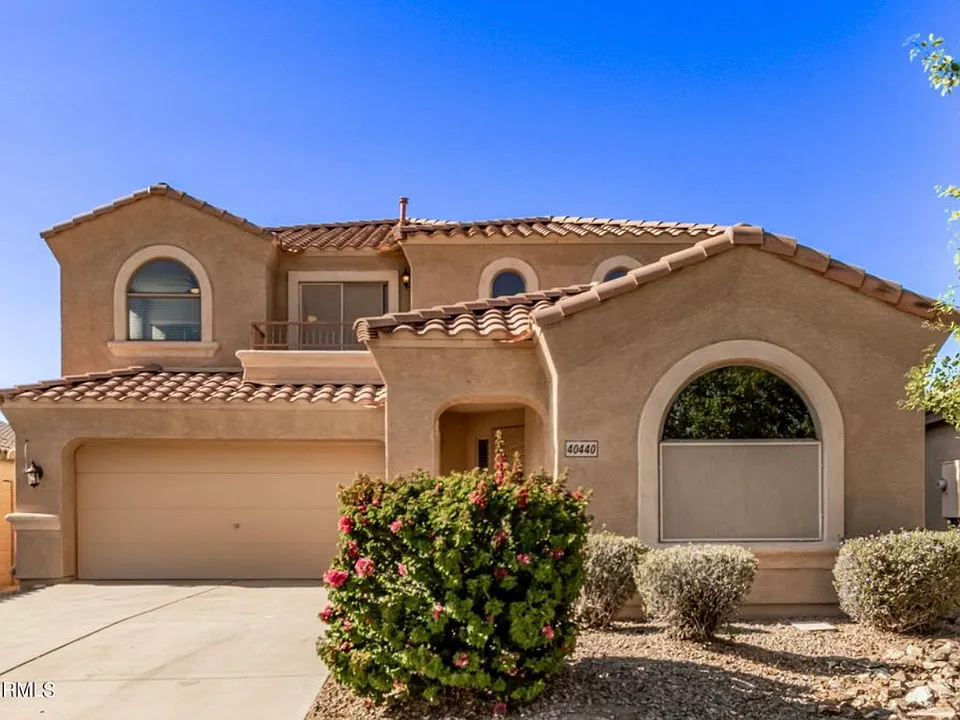 40440 W Robbins Dr