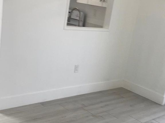 2nd image of 3190 NW 21st Ave #8