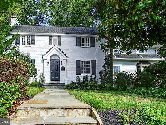 3rd image of 8308 Thoreau Dr