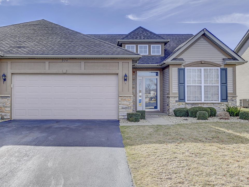 1st image of 974 Flagstone Dr