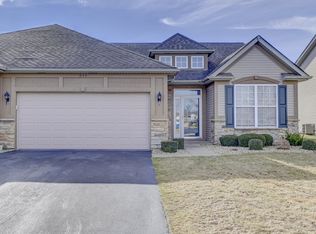 974 Flagstone Dr, Dyer, IN 46311