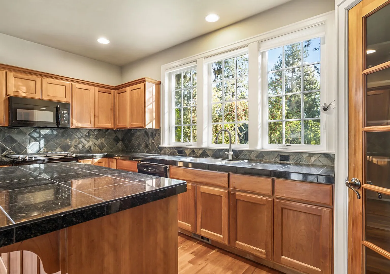 Century Drive Retreat Home - Minutes to Mt. Bachelor! — Photo 4