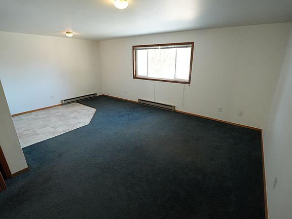 4th image of 102 N Pine St #D