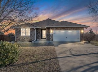 3704 NW Cherry Creek Dr, Topeka, KS 66618