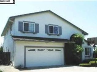136 Locust Ct, Hercules, CA 94547