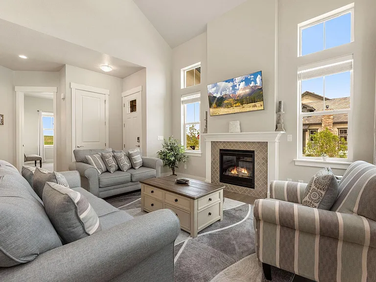Living room - lots of light!