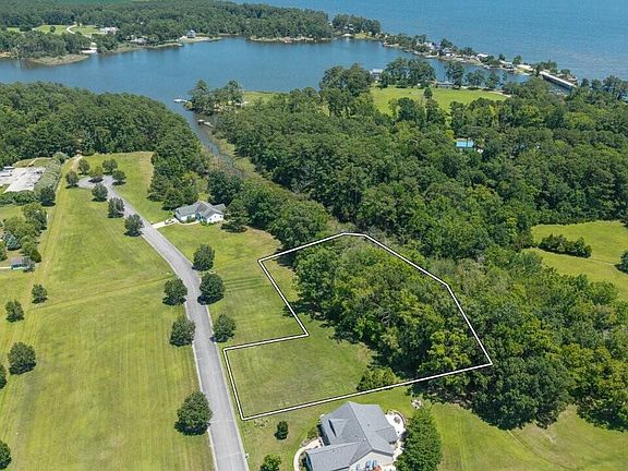 5th image of 46 Carolina Way