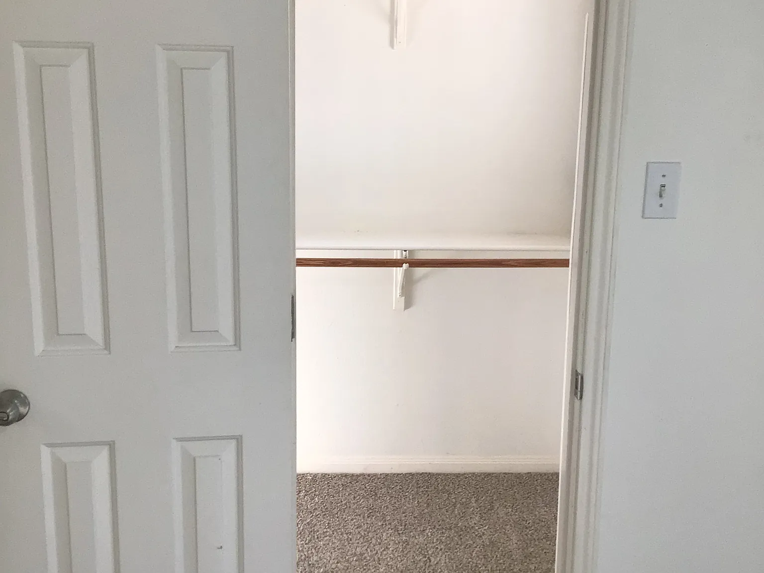 2913 Whisper Oaks Ln — Photo 3