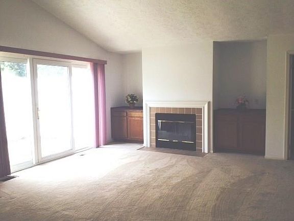 2nd image of 6600 Hidden Lake Trl