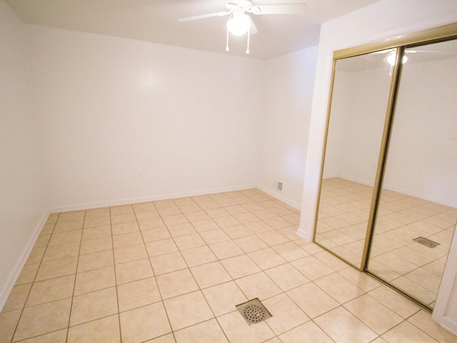 3 bed, $2,300 — Photo 3