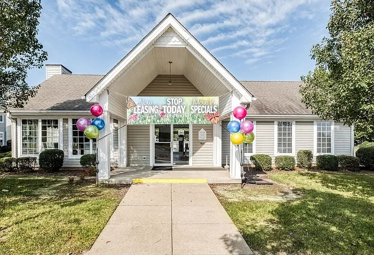Brook Ridge Apartments leasing center entry