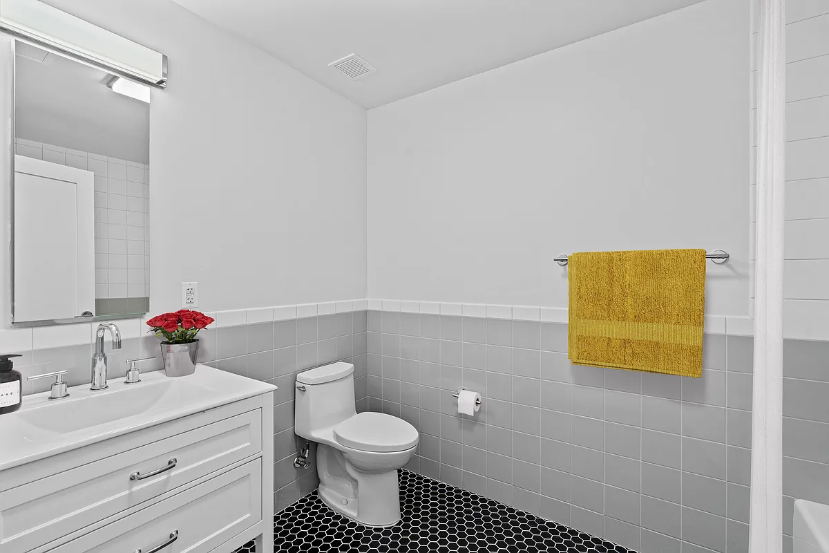 865 Rogers Avenue — Photo 3