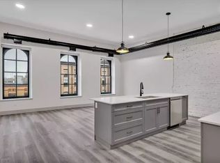 380 George St N #2A, Peterborough, ON K9H3R3