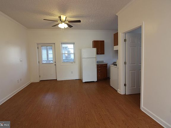 3rd image of 313 S Main St APT 6