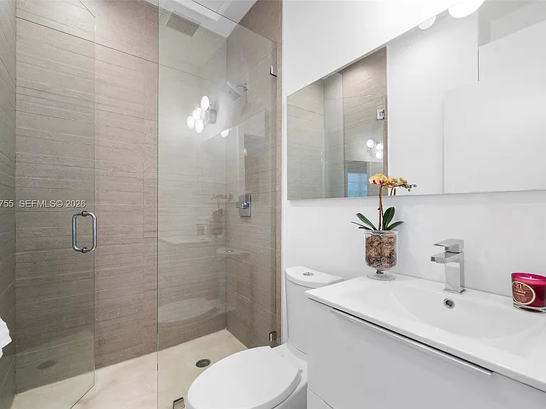 365 N Shore Dr — Photo 31