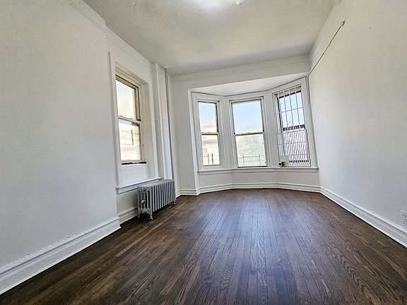 5th image of 73 Halsey St #4