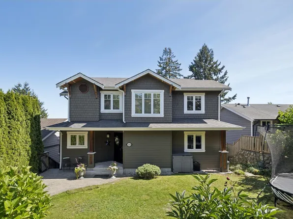 1225 Adderley St, North Vancouver, BC V7L 1T6
