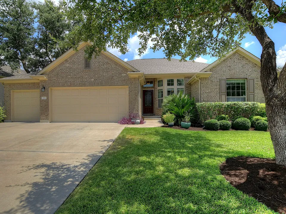 604 Mandarin Flyway